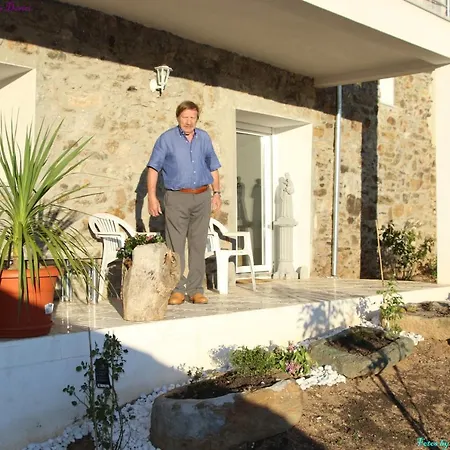 Nyaraló Atlie Moises *