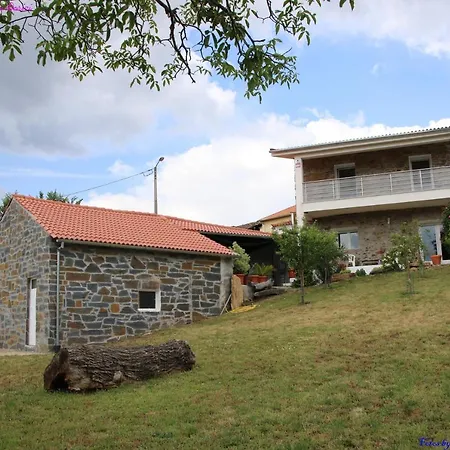 Atlie Moises Nyaraló *